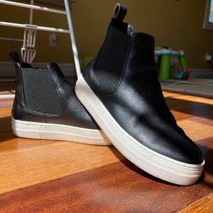 Black Vegan Sneakers